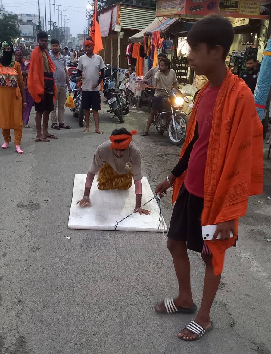 हापुड़ की आरती अपनी सास और बच्चों के साथ : फाइल फोटो हापुड़ की आरती अपनी सास और बच्चों के साथ : फाइल फोटो
