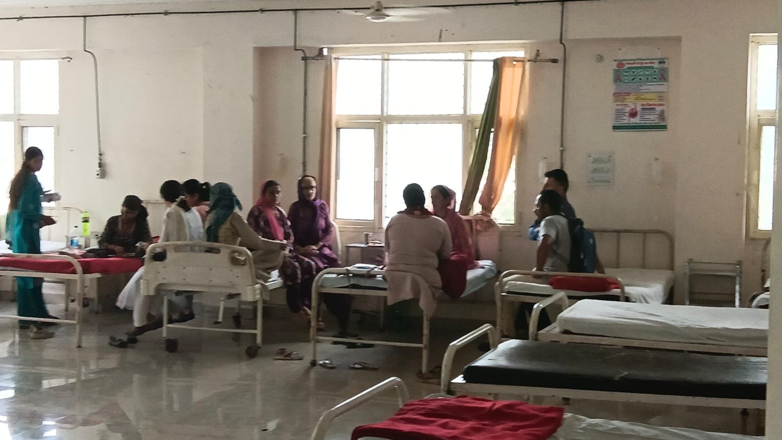 सिविल अस्पताल ददाहू के मुख्य वार्ड में शिफ्ट हुआ महिला वार्ड। संवाद