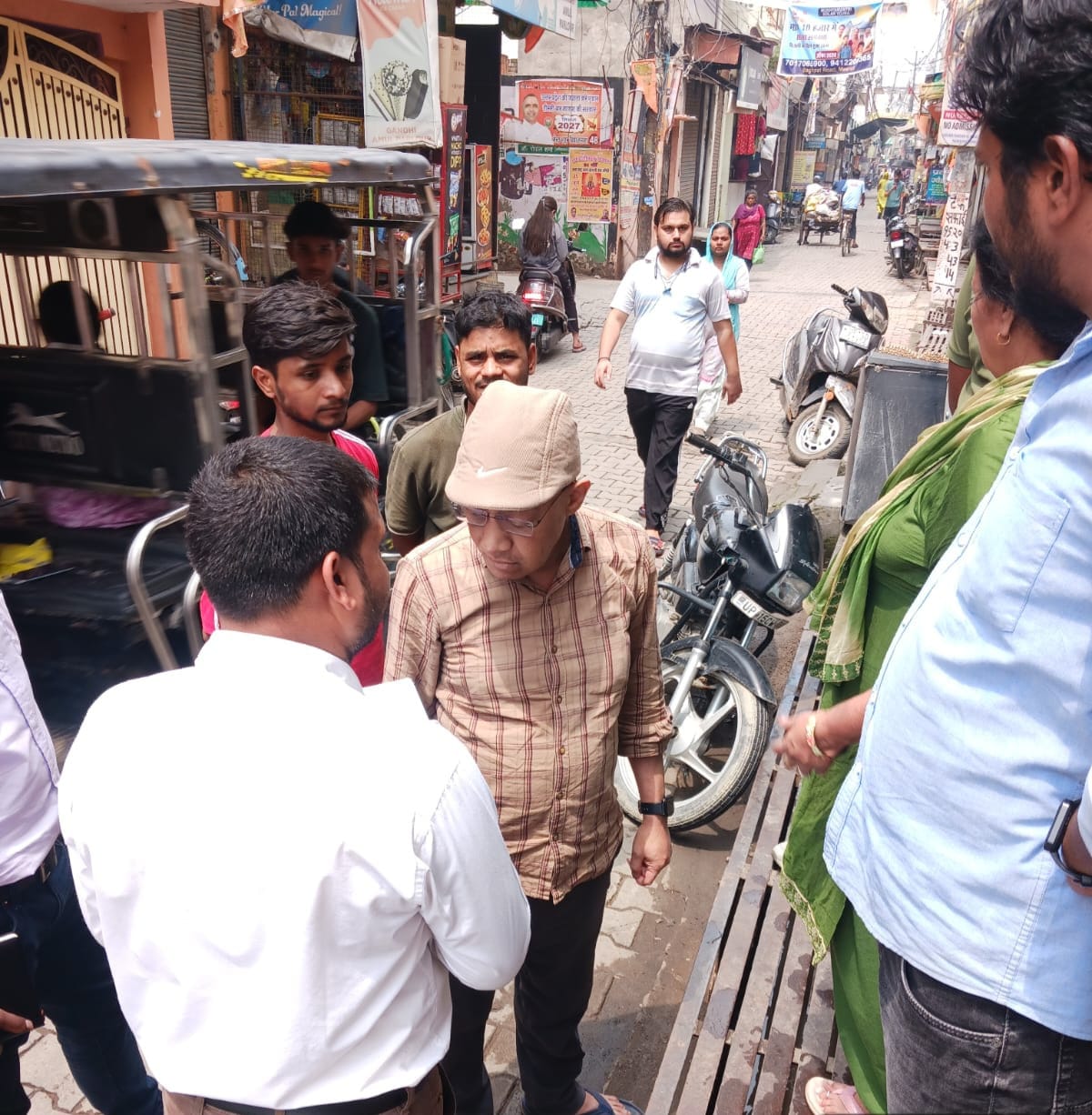 ब्रह्मपुरी क्षेत्र में विद्युत लाइन बनाने का लोगों ने विरोध किया। स्रोत : विद्युत विभाग। ब्रह्मपुरी क्षेत्र में विद्युत लाइन बनाने का लोगों ने विरोध किया। स्रोत : विद्युत विभाग।