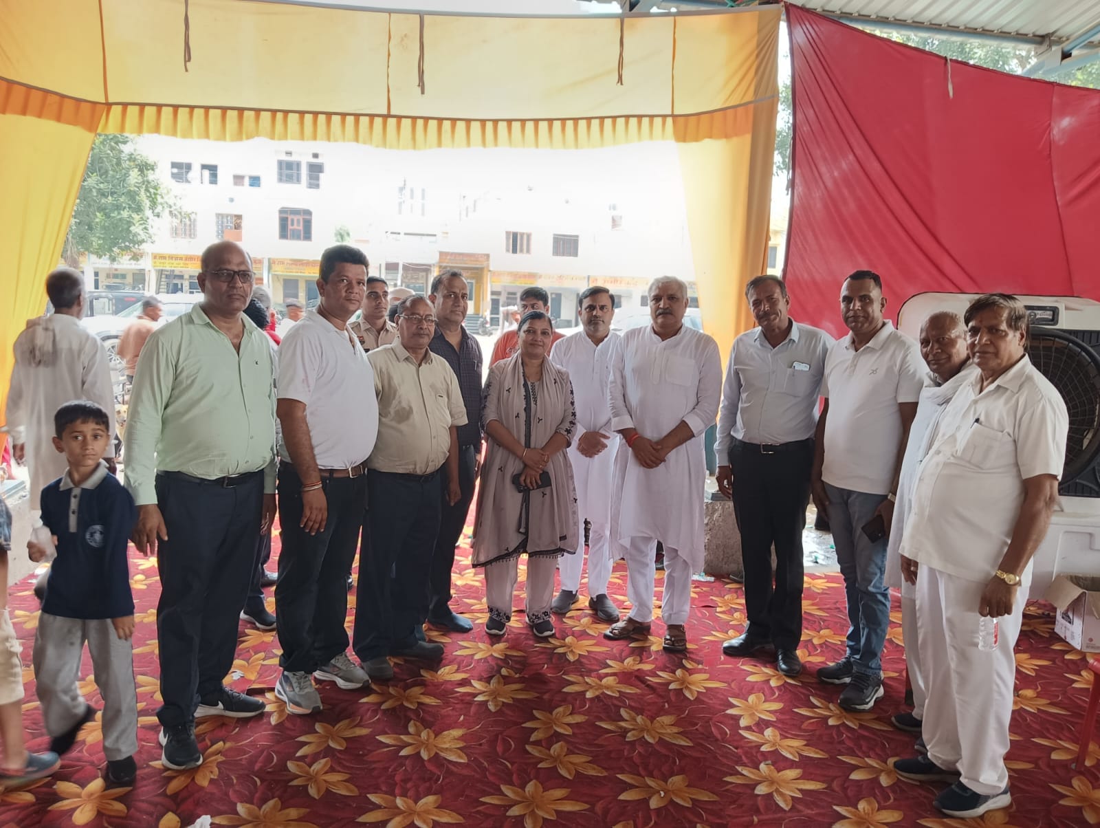 नई मंडी में हवन-भंडारे में पहुंची ज्योति सैनी व अन्य। सोशल मीडिया नई मंडी में हवन-भंडारे में पहुंची ज्योति सैनी व अन्य। सोशल मीडिया