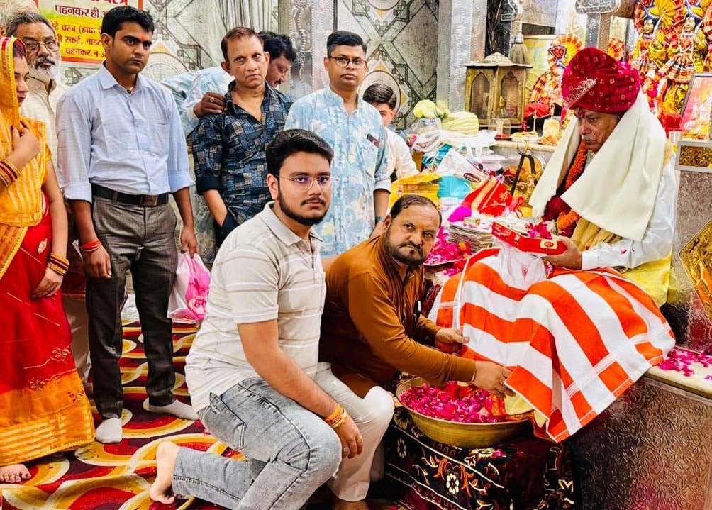 संकट मोचन बालाजी दरबार में आयोजित कार्यक्रम में हिस्सा लेती पूर्व सांसद संघमित्रा मौर्य। संवाद संकट मोचन बालाजी दरबार में आयोजित कार्यक्रम में हिस्सा लेती पूर्व सांसद संघमित्रा मौर्य। संवाद