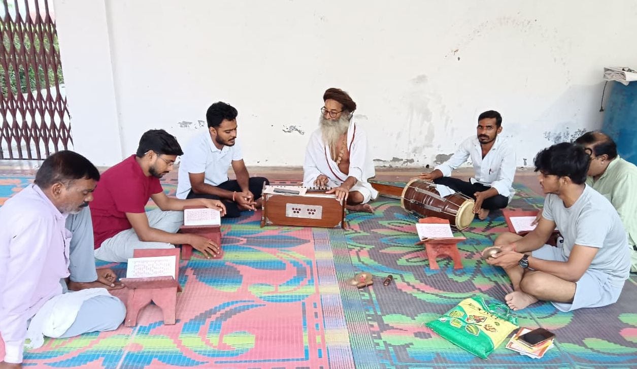 सुंदरकांड पाठ व भजन संध्या में गूंजा जय श्रीराम सुंदरकांड पाठ व भजन संध्या में गूंजा जय श्रीराम
