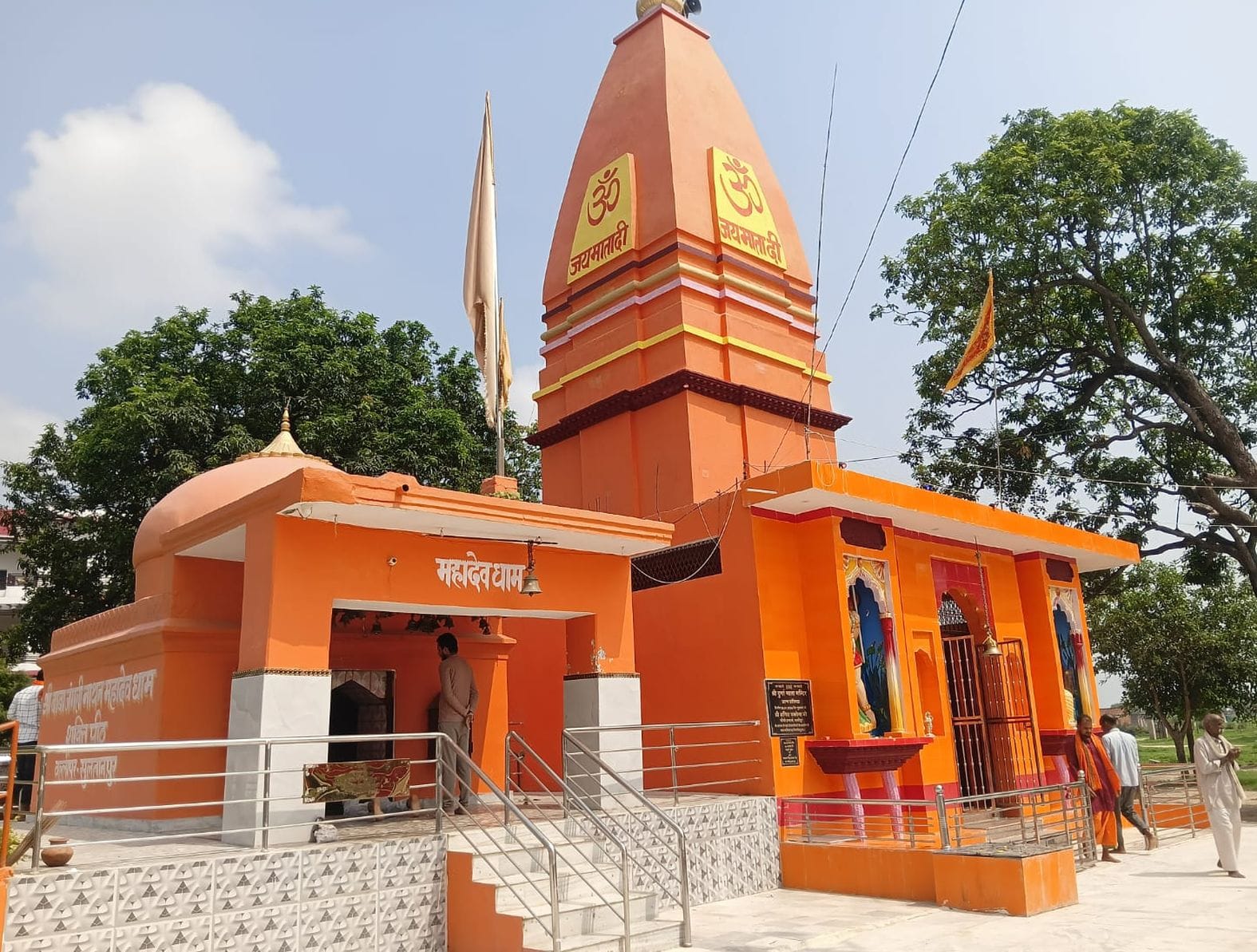 सावन माह के लिए जिले के शिवालयों में हुई तैयारियां सावन माह के लिए जिले के शिवालयों में हुई तैयारियां