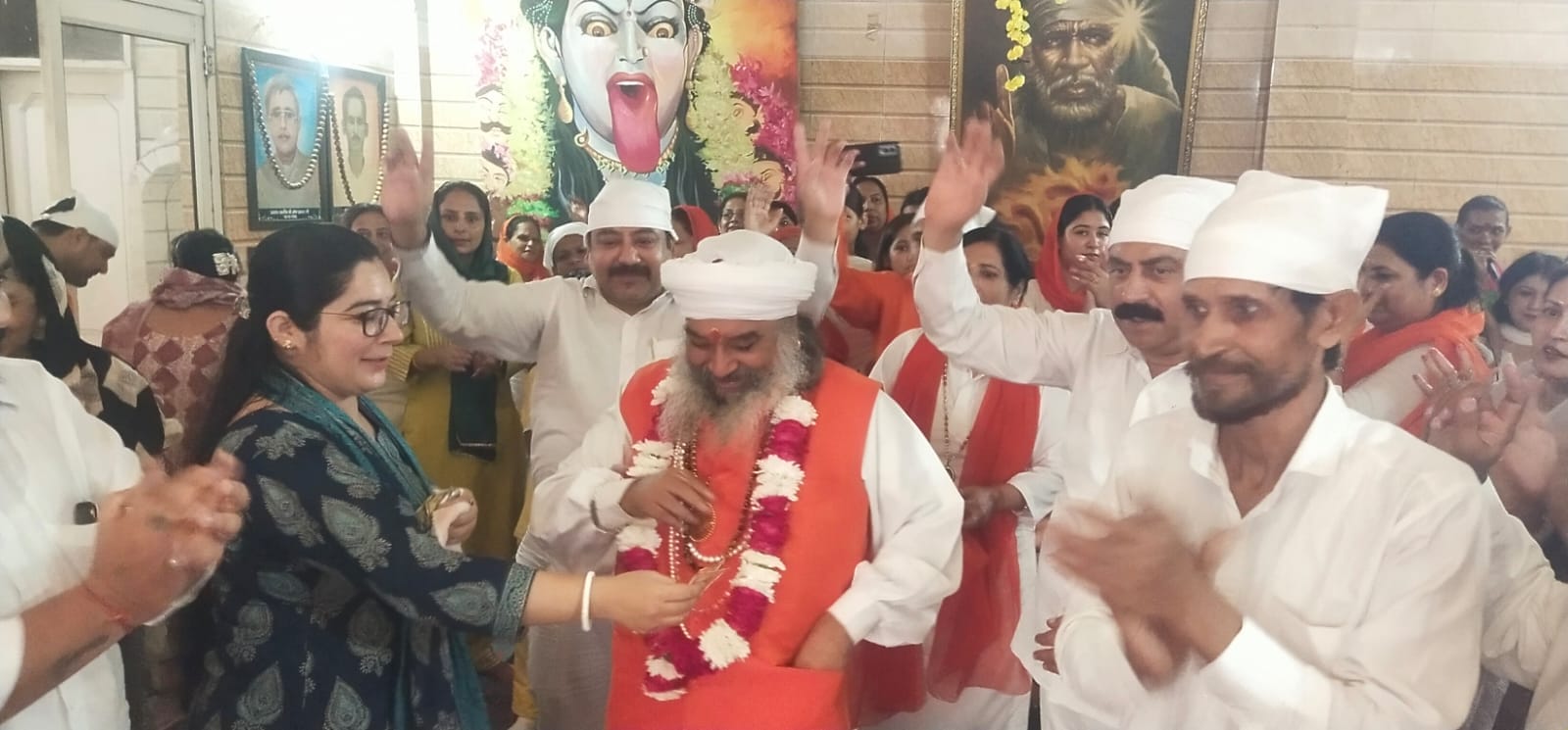 भारत स्वाभिमान एवं पतंजलि योग समिति पानीपत ने देवी मंदिर गुरु पूर्णिमा पर कार्यक्रम में उपस्थ भारत स्वाभिमान एवं पतंजलि योग समिति पानीपत ने देवी मंदिर गुरु पूर्णिमा पर कार्यक्रम में उपस्थ
