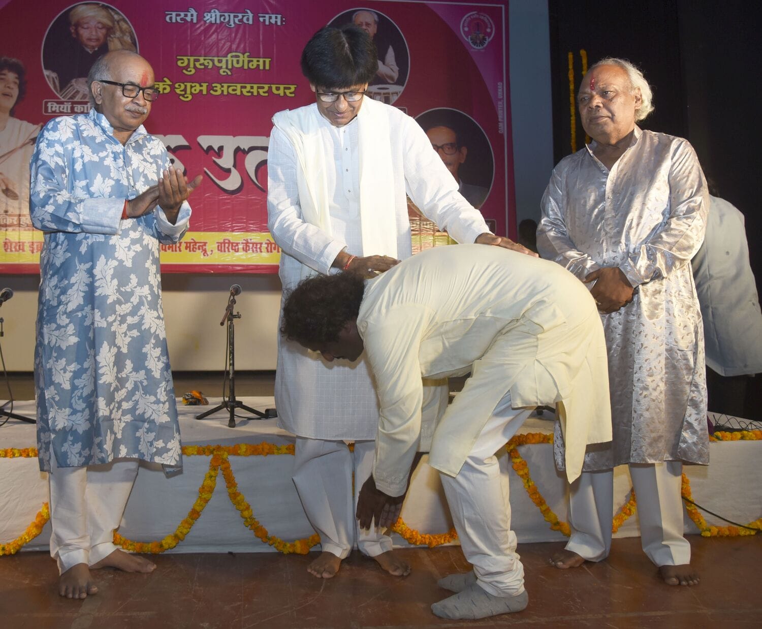 राय उमानाथ बली प्रेक्षागृह में भारतीय संगीत महाविद्यालय की ओर से गुरु उत्सव कार्यक्रम का आयोजन राय उमानाथ बली प्रेक्षागृह में भारतीय संगीत महाविद्यालय की ओर से गुरु उत्सव कार्यक्रम का आयोजन