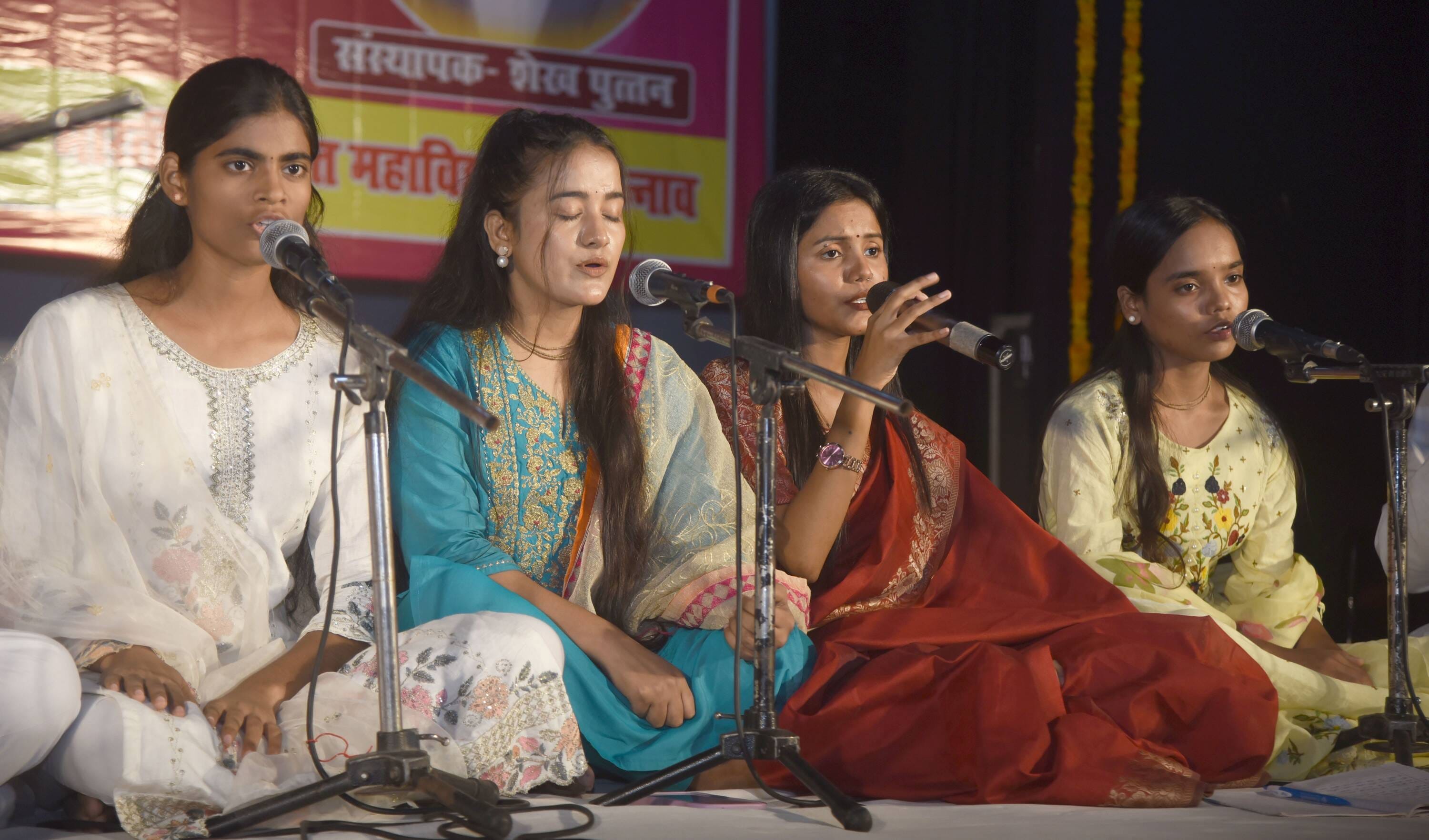 राय उमानाथ बली प्रेक्षागृह में भारतीय संगीत महाविद्यालय की ओर से गुरु उत्सव कार्यक्रम का आयोजन राय उमानाथ बली प्रेक्षागृह में भारतीय संगीत महाविद्यालय की ओर से गुरु उत्सव कार्यक्रम का आयोजन