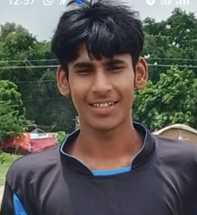 शाहरुख खान, फुटबाल टीम में चयनित, संवाद शाहरुख खान, फुटबाल टीम में चयनित, संवाद