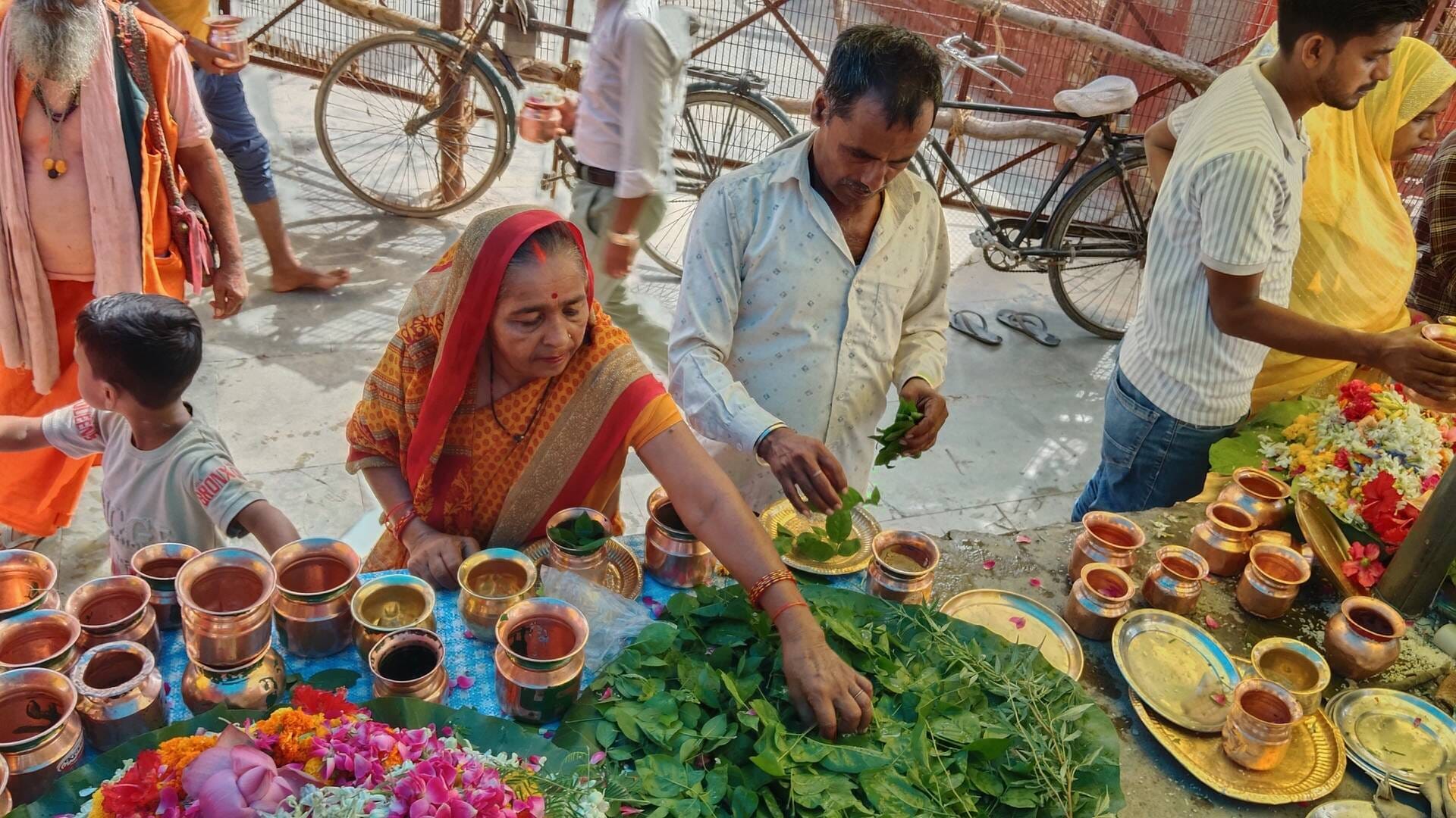 आस्था से भरी कांवड़, शिव दर्शन की आस