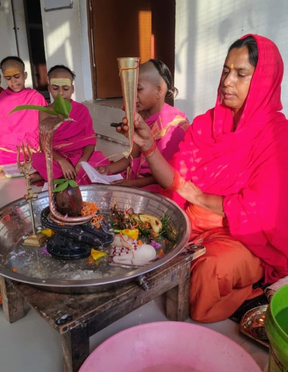 आस्था से भरी कांवड़, शिव दर्शन की आस