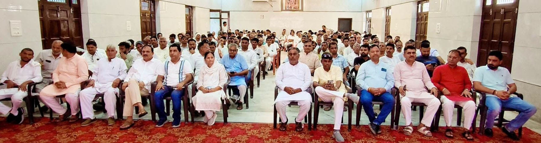 कलायत भाजपा बैठक में मौजूद पदाधिकारी-कार्यकर्ता। संवाद कलायत भाजपा बैठक में मौजूद पदाधिकारी-कार्यकर्ता। संवाद