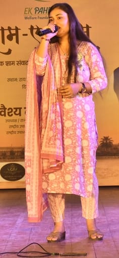 कैसरबाग सि्थत राय उमानाथ प्रेक्षागृह में बृहस्पतिवार एक पहल वेलफेयर फाउंडेशन की ओर से शाम-ए-खास कैसरबाग सि्थत राय उमानाथ प्रेक्षागृह में बृहस्पतिवार एक पहल वेलफेयर फाउंडेशन की ओर से शाम-ए-खास