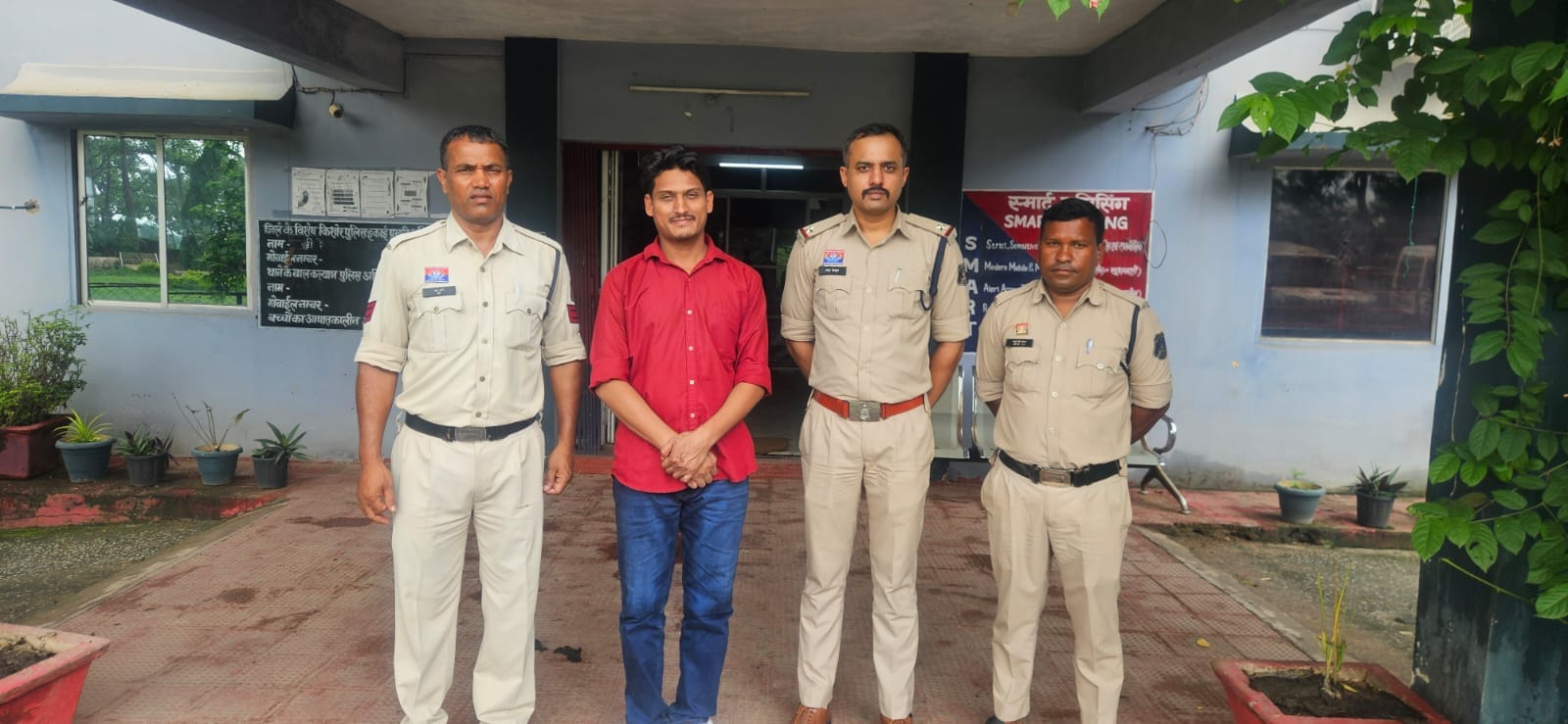 हत्या के ईनामी आरोपी गिरफ्तार