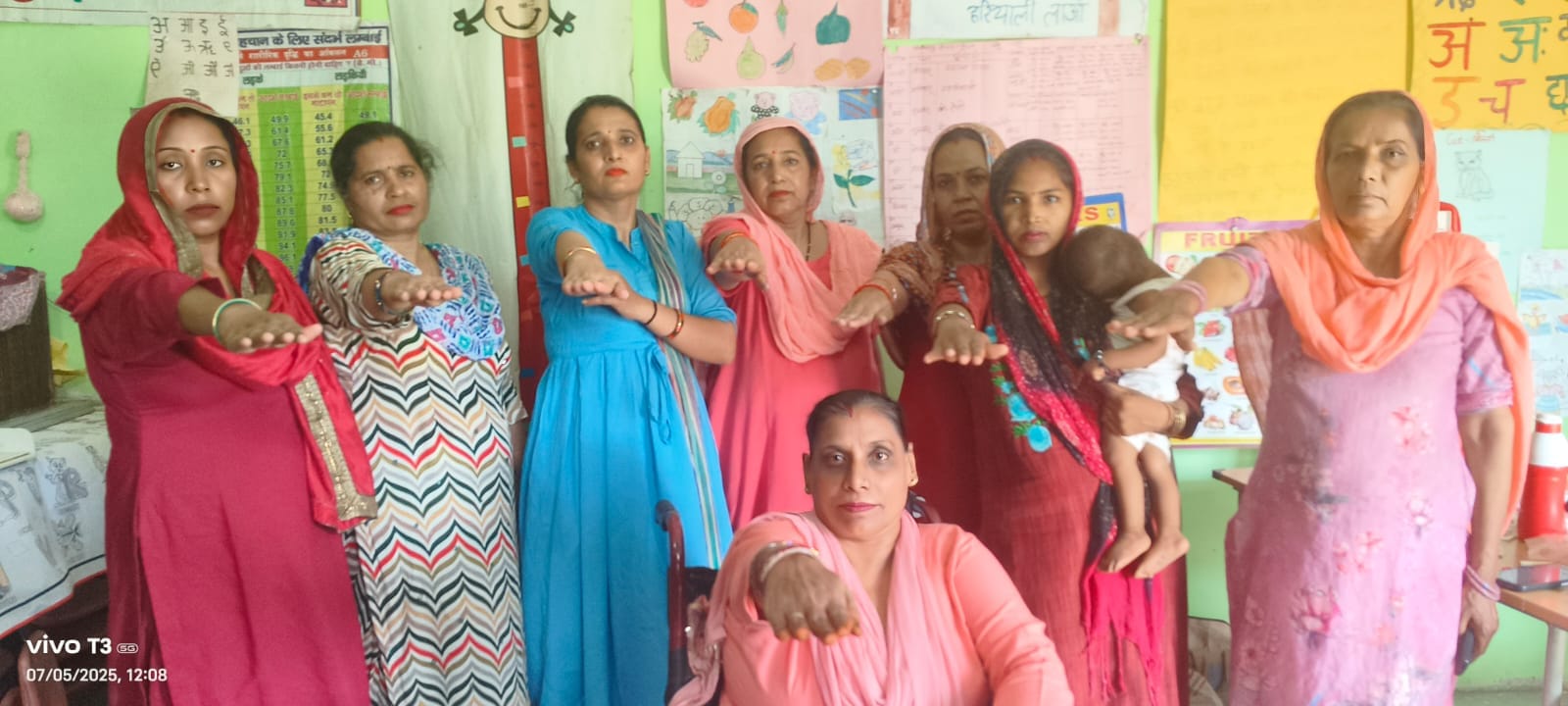 लिंगानुपात को लेकर आयोजित जागरूकता कार्यक्रम में भाग लेती महिलाएं। विज्ञप्ति लिंगानुपात को लेकर आयोजित जागरूकता कार्यक्रम में भाग लेती महिलाएं। विज्ञप्ति