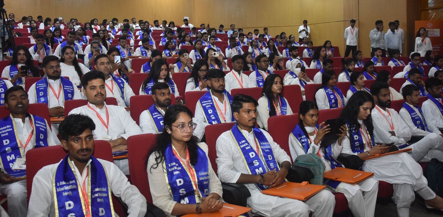पुनर्वास विश्वविद्यालय के 13वें दीक्षांत में 27 दिव्यांग विद्यार्थियों ने जीते 45 पदक पुनर्वास विश्वविद्यालय के 13वें दीक्षांत में 27 दिव्यांग विद्यार्थियों ने जीते 45 पदक