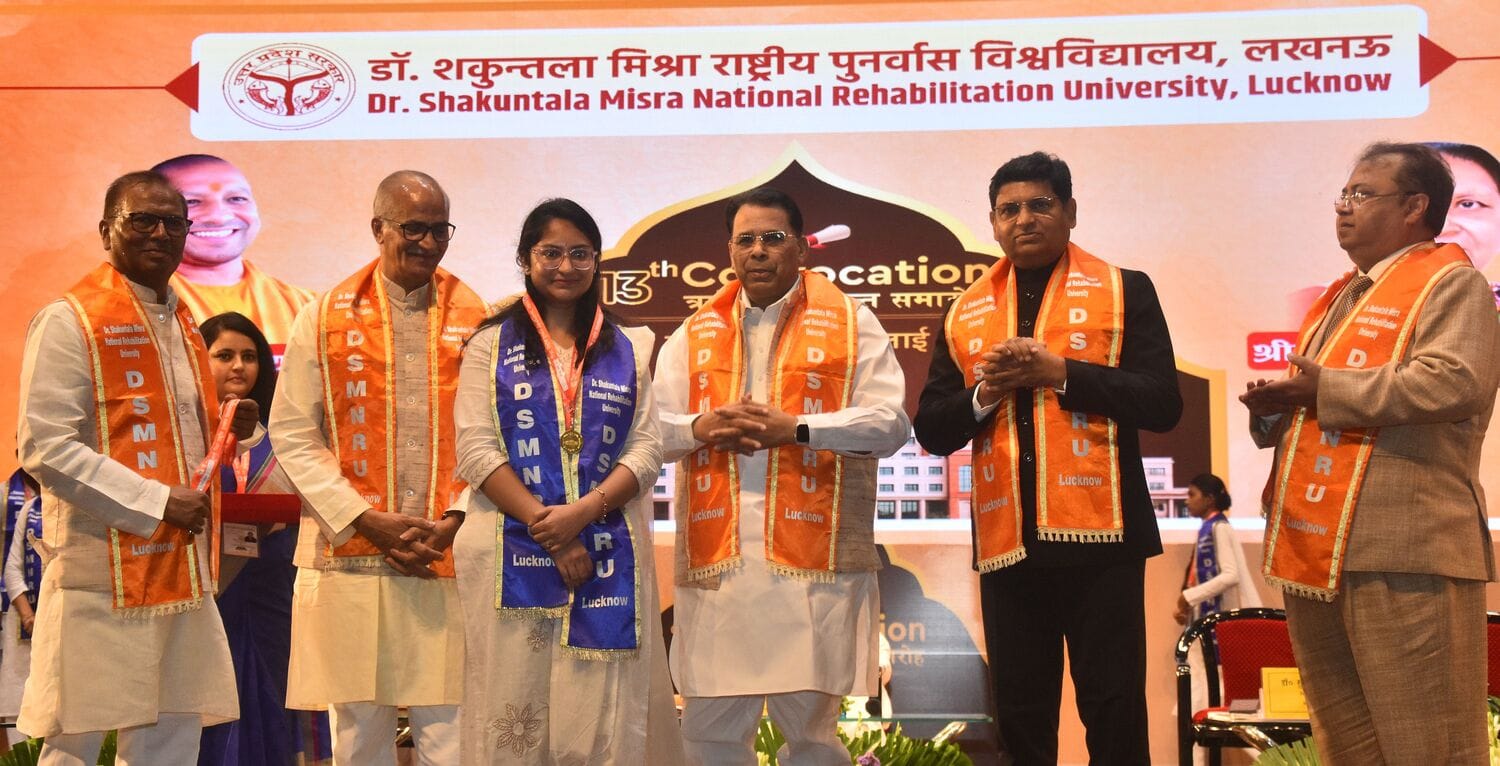 पुनर्वास विश्वविद्यालय के 13वें दीक्षांत में 27 दिव्यांग विद्यार्थियों ने जीते 45 पदक पुनर्वास विश्वविद्यालय के 13वें दीक्षांत में 27 दिव्यांग विद्यार्थियों ने जीते 45 पदक