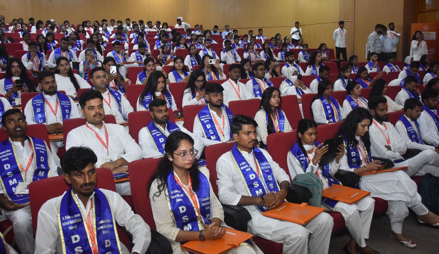 पुनर्वास विश्वविद्यालय के 13वें दीक्षांत में 27 दिव्यांग विद्यार्थियों ने जीते 45 पदक पुनर्वास विश्वविद्यालय के 13वें दीक्षांत में 27 दिव्यांग विद्यार्थियों ने जीते 45 पदक