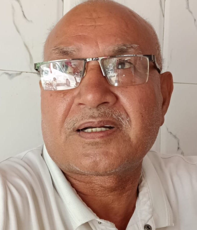 अकबरपुर-अयोध्या मार्ग के चुंगी तिराहे पर जर्जर बिजली के तार। अकबरपुर-अयोध्या मार्ग के चुंगी तिराहे पर जर्जर बिजली के तार।