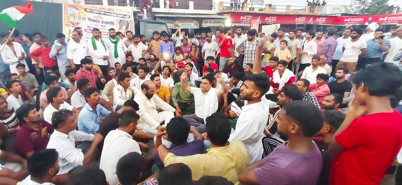 भोपा में बीएसएफ के एएसआई शिवदत्त का शव पहुंचते ही सड़क पर बैठे गमजदा लोग : संवाद