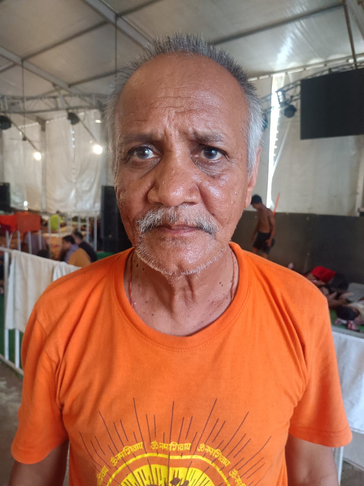 बुजुर्ग कांवड़िया सुभाष चंद्र बुजुर्ग कांवड़िया सुभाष चंद्र
