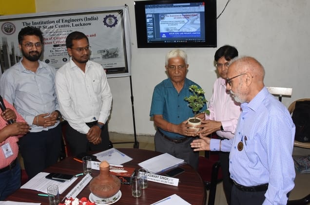 द इंस्टीट्यूशन ऑफ इंजीनियर्स की ओर से रिवर बैंक कॉलोनी स्थित इंजीनियर्स भवन में शनिवार को कंक् द इंस्टीट्यूशन ऑफ इंजीनियर्स की ओर से रिवर बैंक कॉलोनी स्थित इंजीनियर्स भवन में शनिवार को कंक्