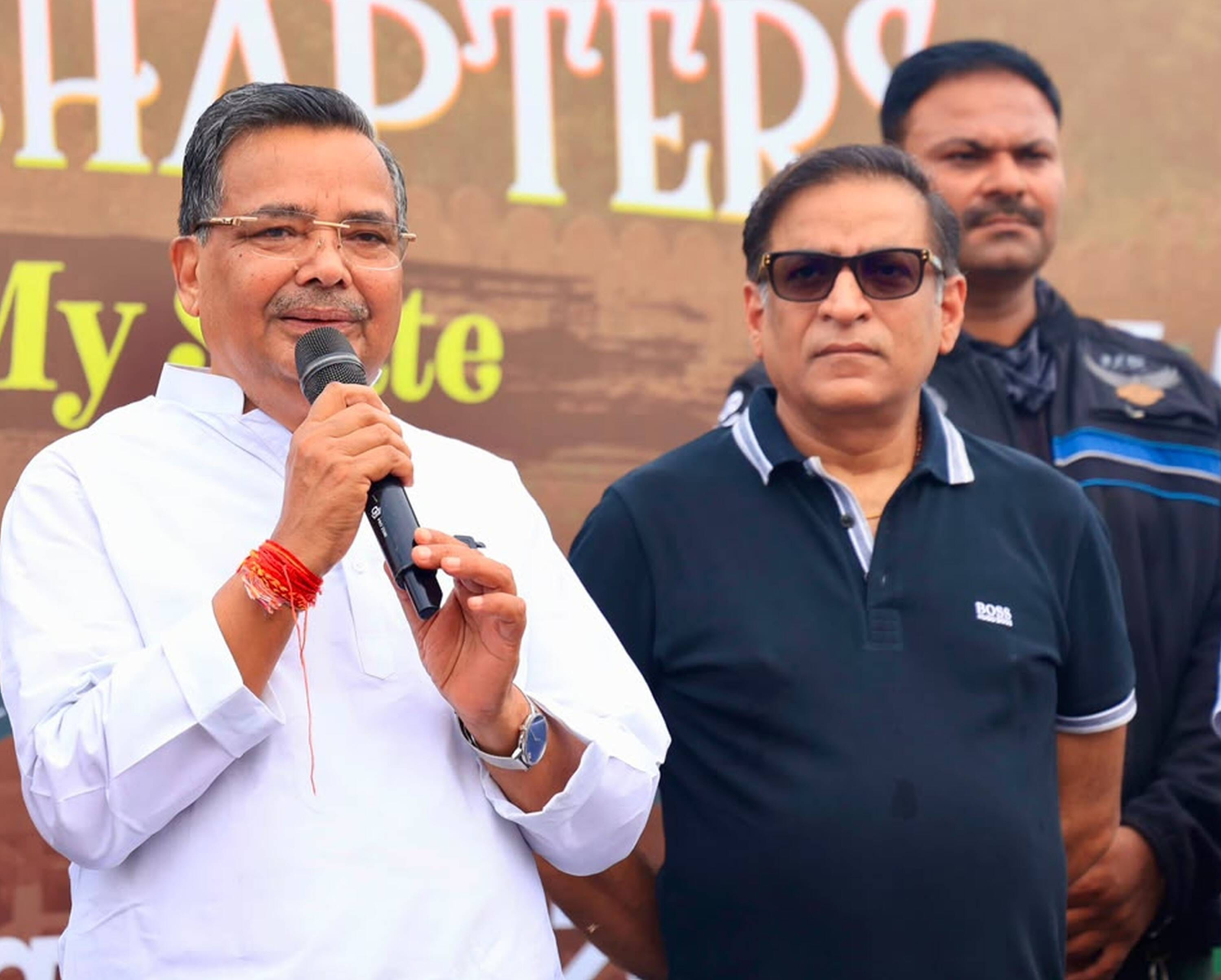 1090 चौराहे से निकाली गई बाइक राइड
