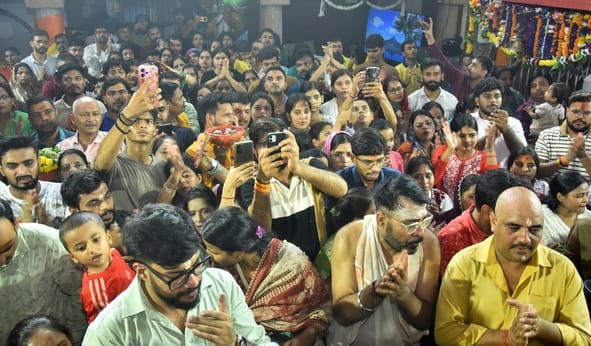 आज शिव की भक्ति में डूबेगी लक्ष्मण नगरी आज शिव की भक्ति में डूबेगी लक्ष्मण नगरी