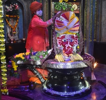 आज शिव की भक्ति में डूबेगी लक्ष्मण नगरी आज शिव की भक्ति में डूबेगी लक्ष्मण नगरी