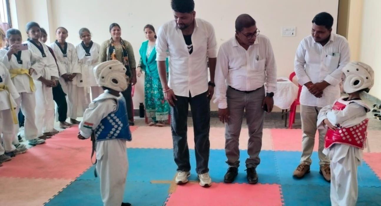 छात्राएं छात्राएं