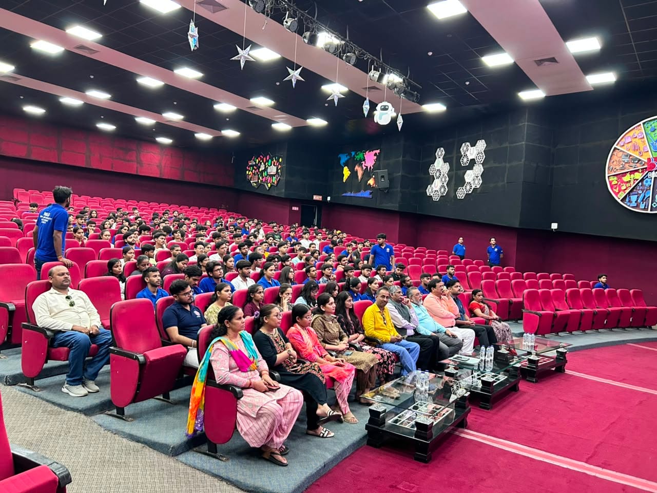 प्रधानमंत्री नरेंद्र मोदी ने रविवार को ''नशा मुक्त युवा फॉर विकसित भारत-संकल्प अभियान'' का राष् प्रधानमंत्री नरेंद्र मोदी ने रविवार को ''नशा मुक्त युवा फॉर विकसित भारत-संकल्प अभियान'' का राष्