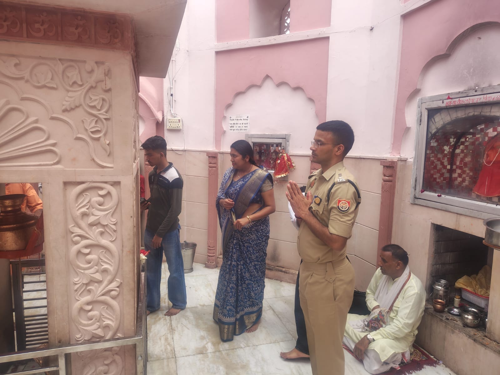 बहसूमा। सिद्ध पीठ फिरोजपुर महादेव मंदिर परिसर का जिलाधिकारी, एसएसपी, सीडीओ नूपुर गोयल व अन्य नि बहसूमा। सिद्ध पीठ फिरोजपुर महादेव मंदिर परिसर का जिलाधिकारी, एसएसपी, सीडीओ नूपुर गोयल व अन्य नि