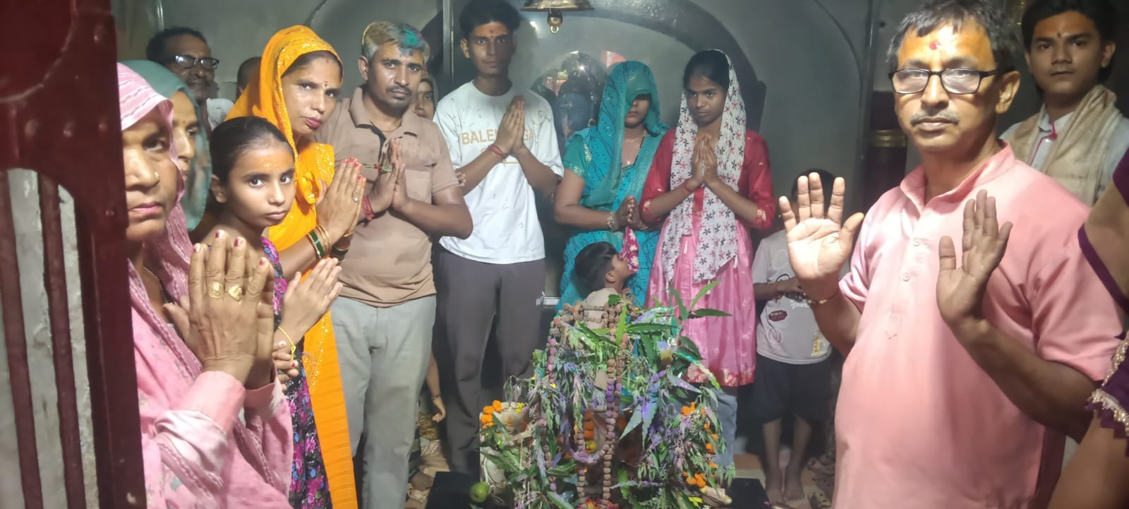 फफूंडा स्थित प्राचीन शिव मंदिर में मौजूद करीब 900 वर्ष पुराना शिवलिंग (संवाद) फफूंडा स्थित प्राचीन शिव मंदिर में मौजूद करीब 900 वर्ष पुराना शिवलिंग (संवाद)