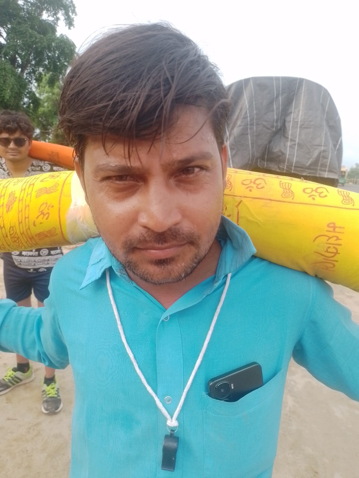 फोटो 23-सोरोंजी से गुजरती भरतपुर के कांवड़ियों की टोली। स्रोत संवाद फोटो 23-सोरोंजी से गुजरती भरतपुर के कांवड़ियों की टोली। स्रोत संवाद