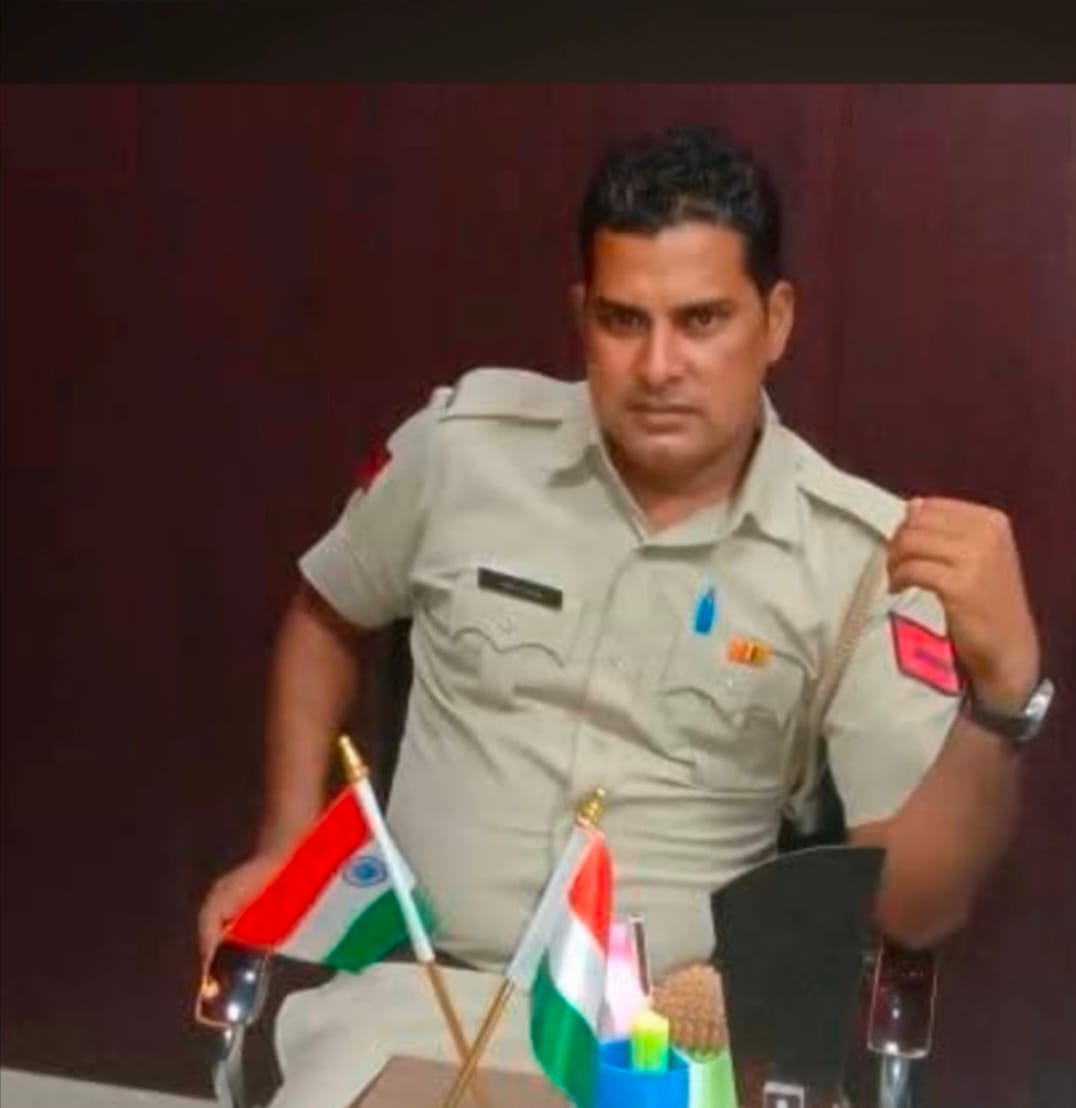 फोटो :: सोनीपत के नागरिक अस्पताल में शव को लेने पहुंचे परिजन व अन्य। संवाद फोटो :: सोनीपत के नागरिक अस्पताल में शव को लेने पहुंचे परिजन व अन्य। संवाद