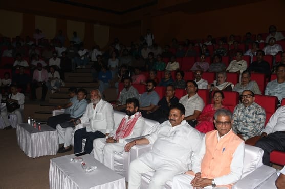 काकोरी एक्शन नाटक का मंचन किया 