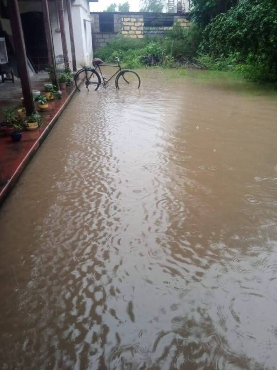 खुंडिया पालमपुर मार्ग चट्टान गिरने से हुई बंद । संवाद खुंडिया पालमपुर मार्ग चट्टान गिरने से हुई बंद । संवाद