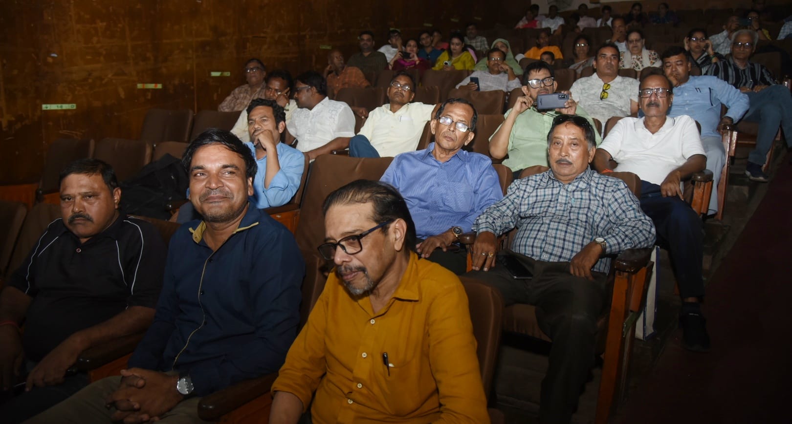 किशोर के नगमों से सजी महफिल, सदाबहार गीतों पर झूमे श्रोता
