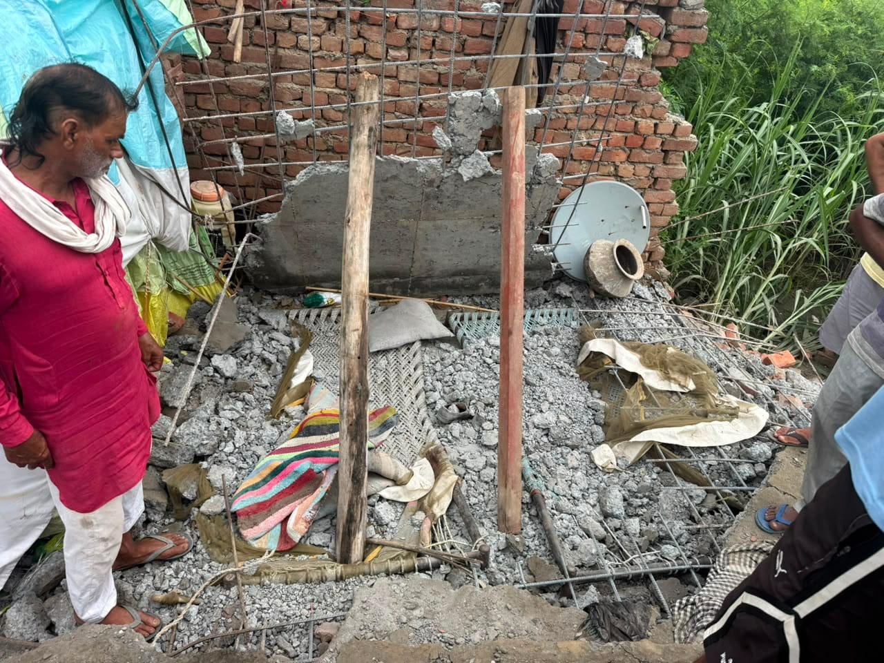 लाडवा। मृतक करनैल सिंह व उनकी पत्नी जसविंद्र। परिजन लाडवा। मृतक करनैल सिंह व उनकी पत्नी जसविंद्र। परिजन