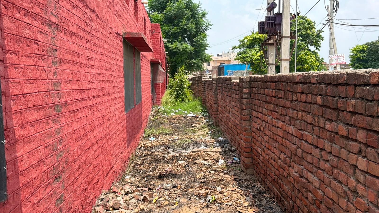 स्कूल में जमा काई संवाद