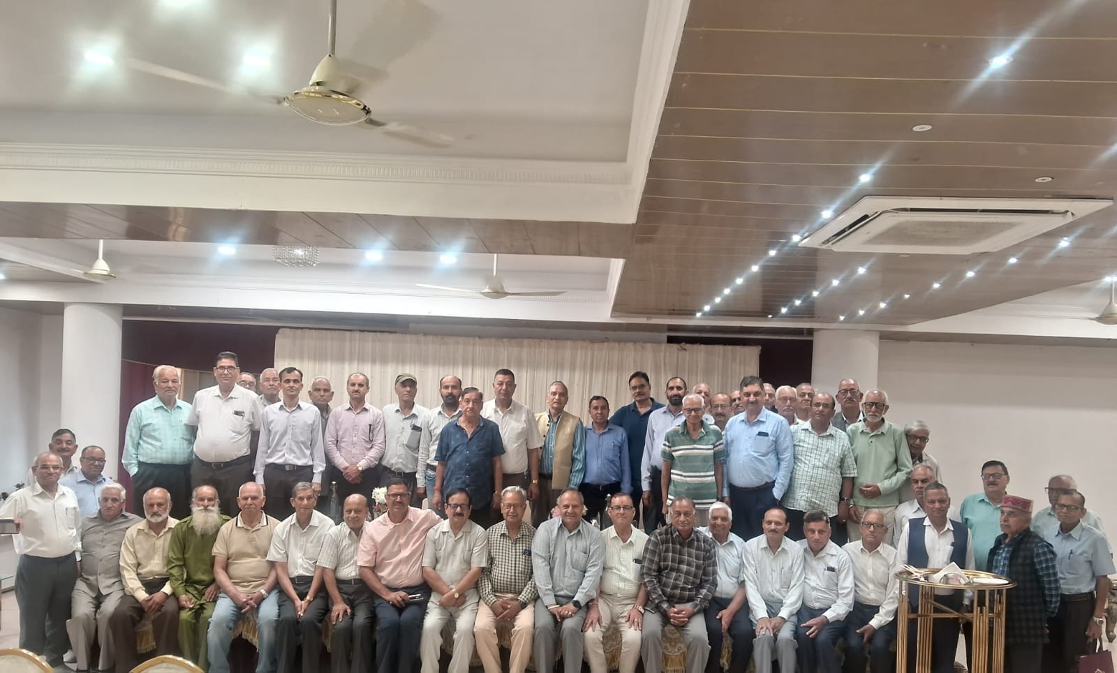 सोलन के मुरारी मार्किट हॉल में आयोजित जागरूकता कार्यक्रम के दौरान मौजूद विद्यार्थी। संवाद सोलन के मुरारी मार्किट हॉल में आयोजित जागरूकता कार्यक्रम के दौरान मौजूद विद्यार्थी। संवाद