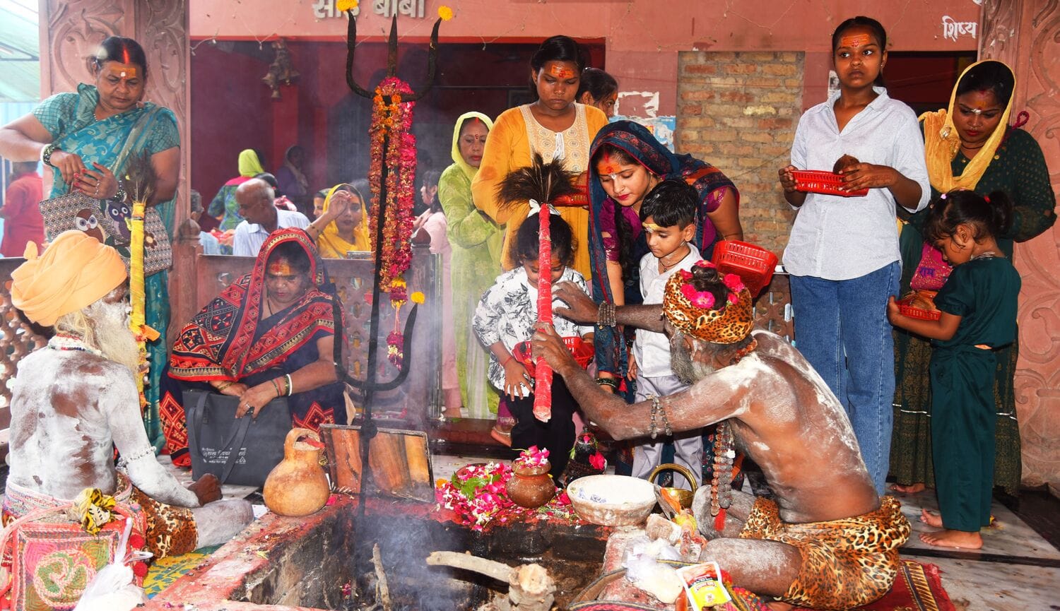 सावन के पहले बुधवार पर बुद्धेश्वर मंदिर में उमड़ी आस्था