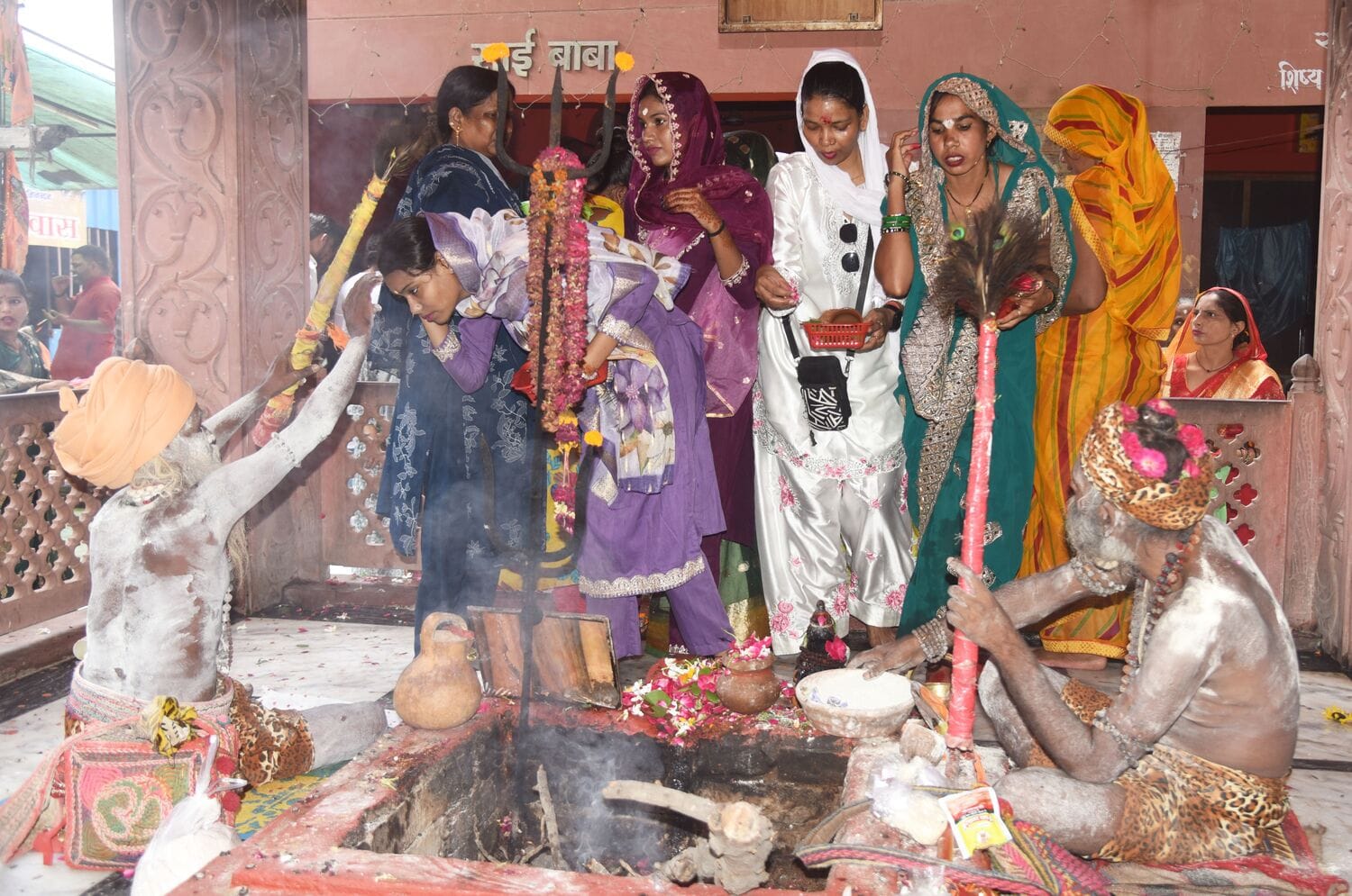 सावन के पहले बुधवार पर बुद्धेश्वर मंदिर में उमड़ी आस्था