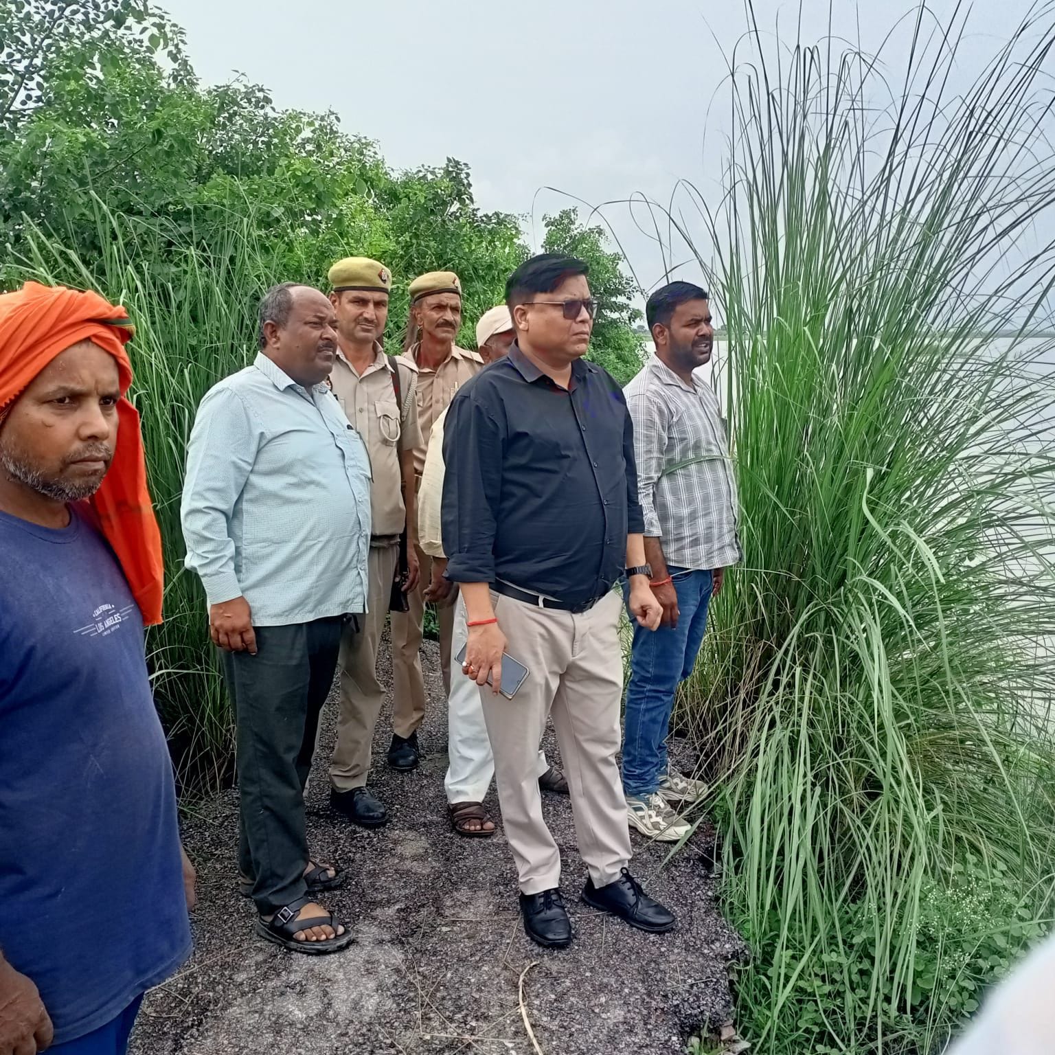 फोटो-25-बांगरमऊ के गदनपुर आहार गांव के बाहर लगा पानी। संवाद फोटो-25-बांगरमऊ के गदनपुर आहार गांव के बाहर लगा पानी। संवाद