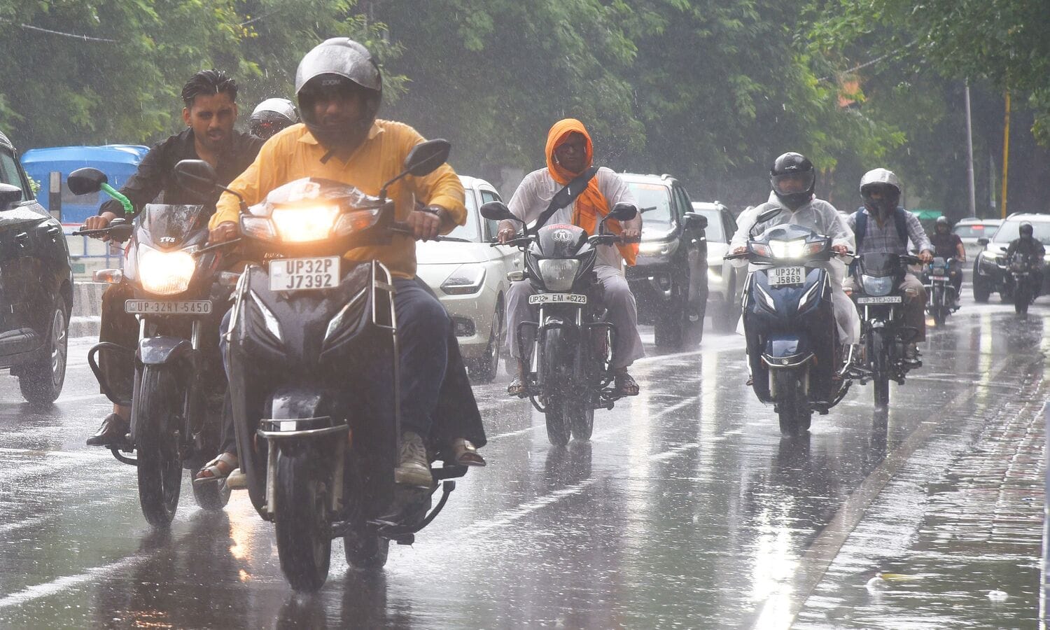 राजधानी में बृहस्पतिवार को बारिश हुई राजधानी में बृहस्पतिवार को बारिश हुई