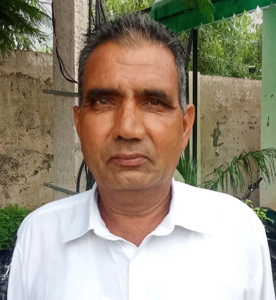 साढौरा में आयोजित चौपाल में चेयरमैन के समक्ष अपनी समस्याएं रखते लोग। संवाद साढौरा में आयोजित चौपाल में चेयरमैन के समक्ष अपनी समस्याएं रखते लोग। संवाद