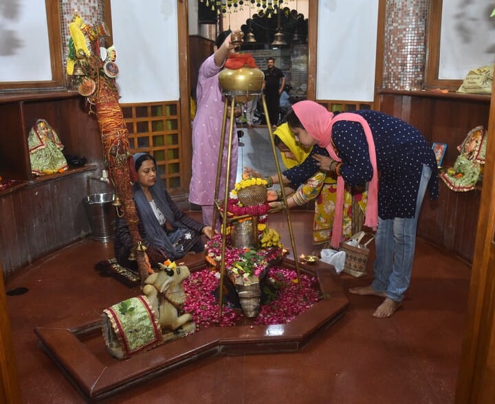 सावन मास में शहर शिव भक्ति में डूबा