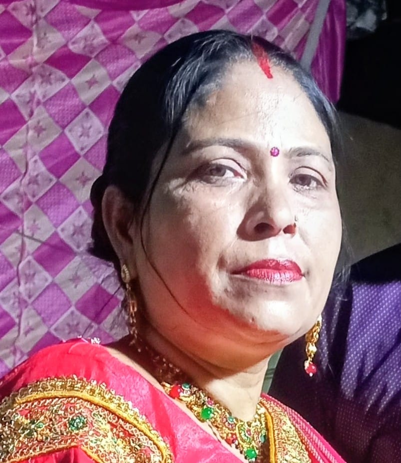 बस स्टैंड के सामने से सवारी बिठाते ई-रिक्शा। संवाद बस स्टैंड के सामने से सवारी बिठाते ई-रिक्शा। संवाद