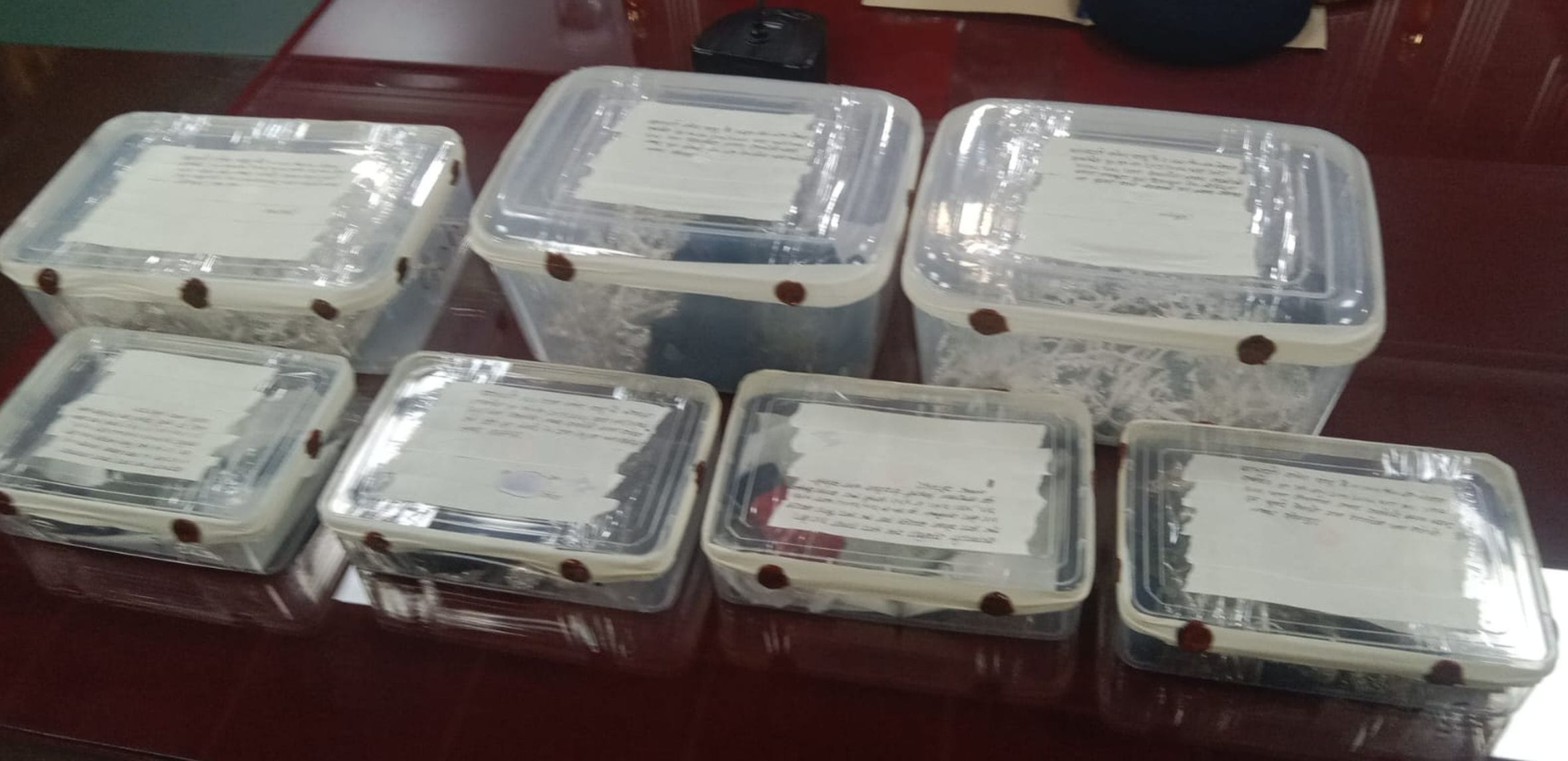 जिला अस्पताल के वार्ड में भर्ती मुठभेड़ में गोली लगने से घायल अंतरजनपदीय गैंग के बदमाश की निगरा जिला अस्पताल के वार्ड में भर्ती मुठभेड़ में गोली लगने से घायल अंतरजनपदीय गैंग के बदमाश की निगरा