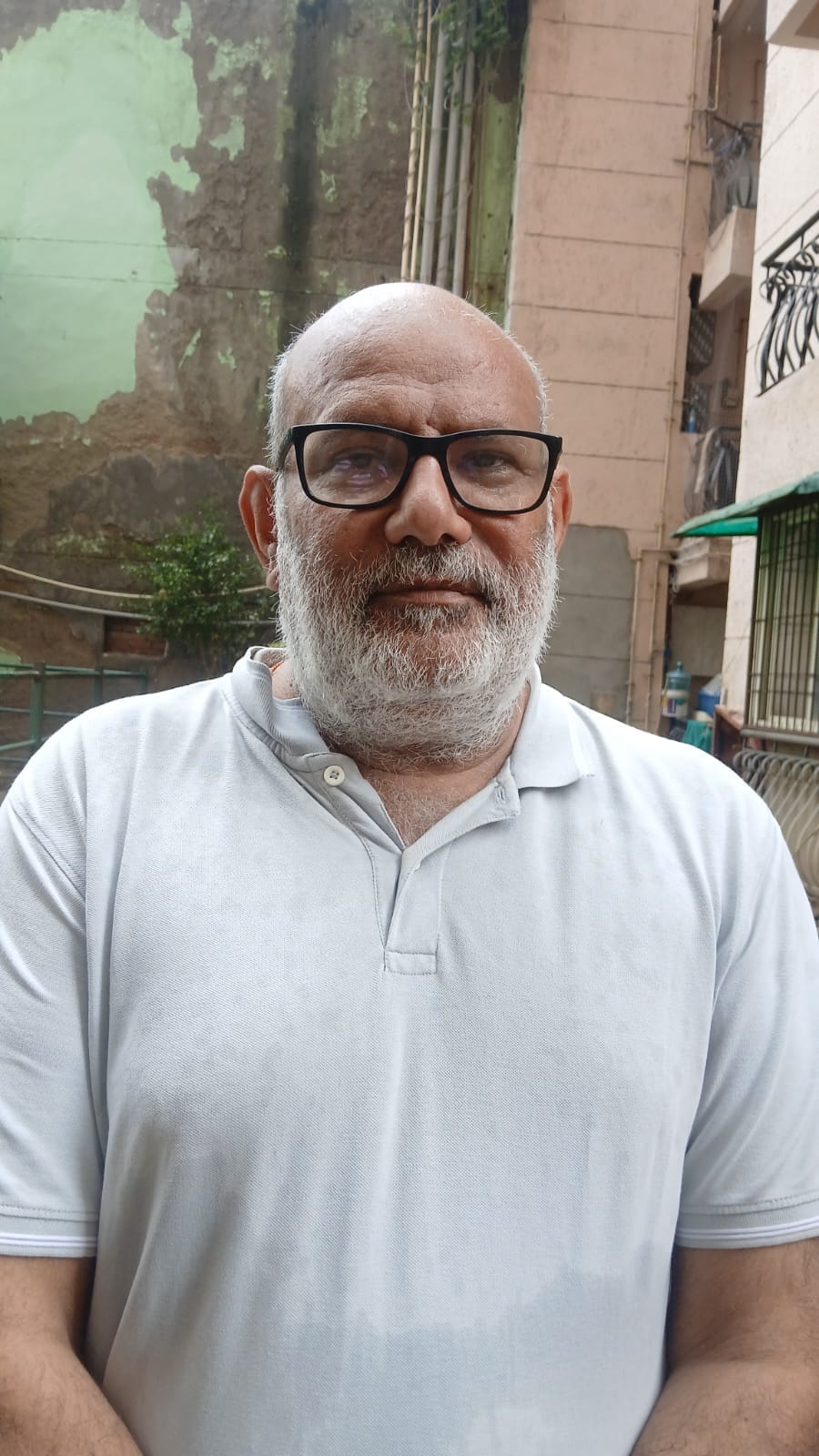 Sikka Karmic Green sector 78 Noida गिरा प्लास्टर