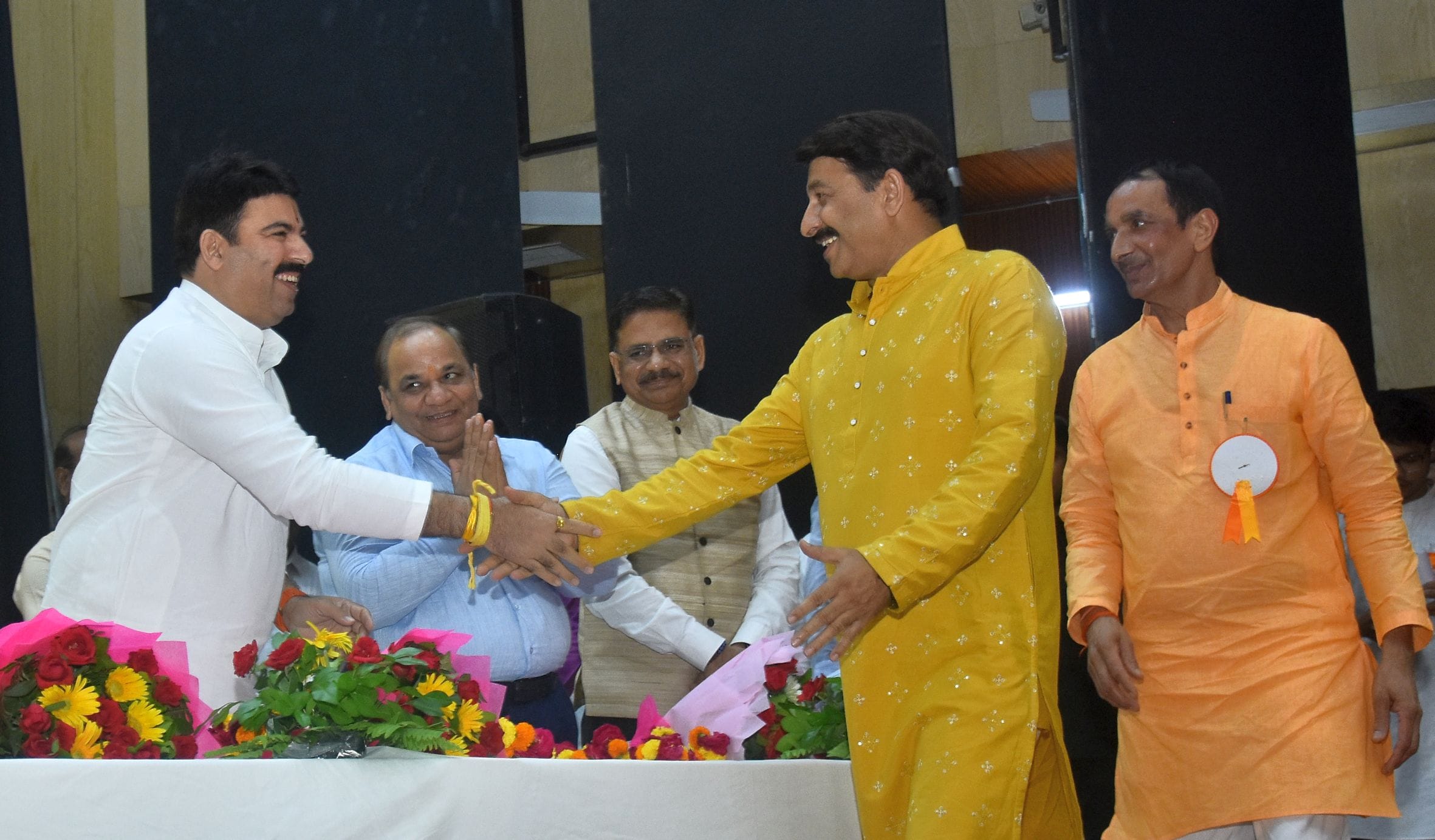 अखिल भारतीय भोजपुरी समाज ने शनिवार को हजरतगंज स्थित पीडब्ल्यूडी के विश्वेश्वरैया प्रेक्षागृह मे