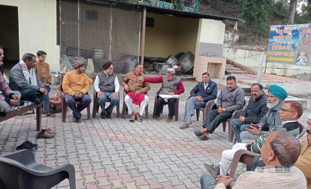 पवित्र सावन माह में प्राचीन पातालेश्वर महादेव मंदिर में शिवलिंग का किया गया श्रृंगार । संवाद